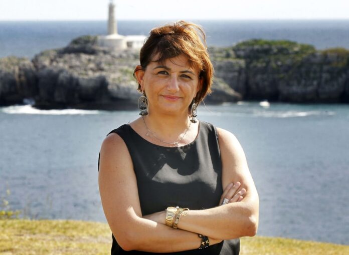 Carmen Amoraga